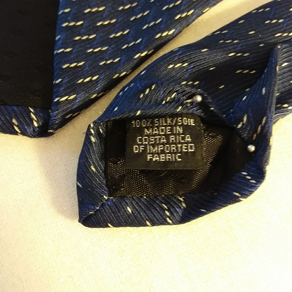 Van Heusen 100% Silk Classic Men's Tie - Picture 7 of 7